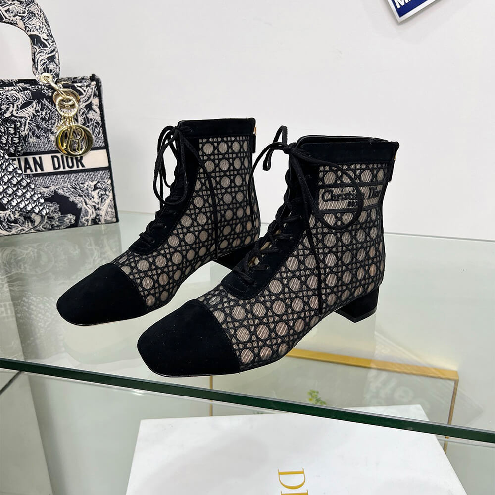 D*or naughtily-d heeled ankle boot