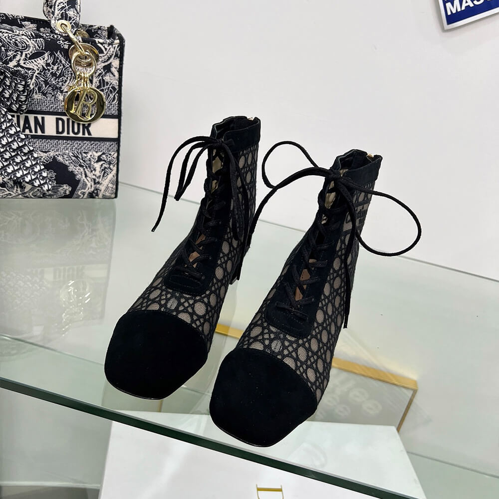 D*or naughtily-d heeled ankle boot