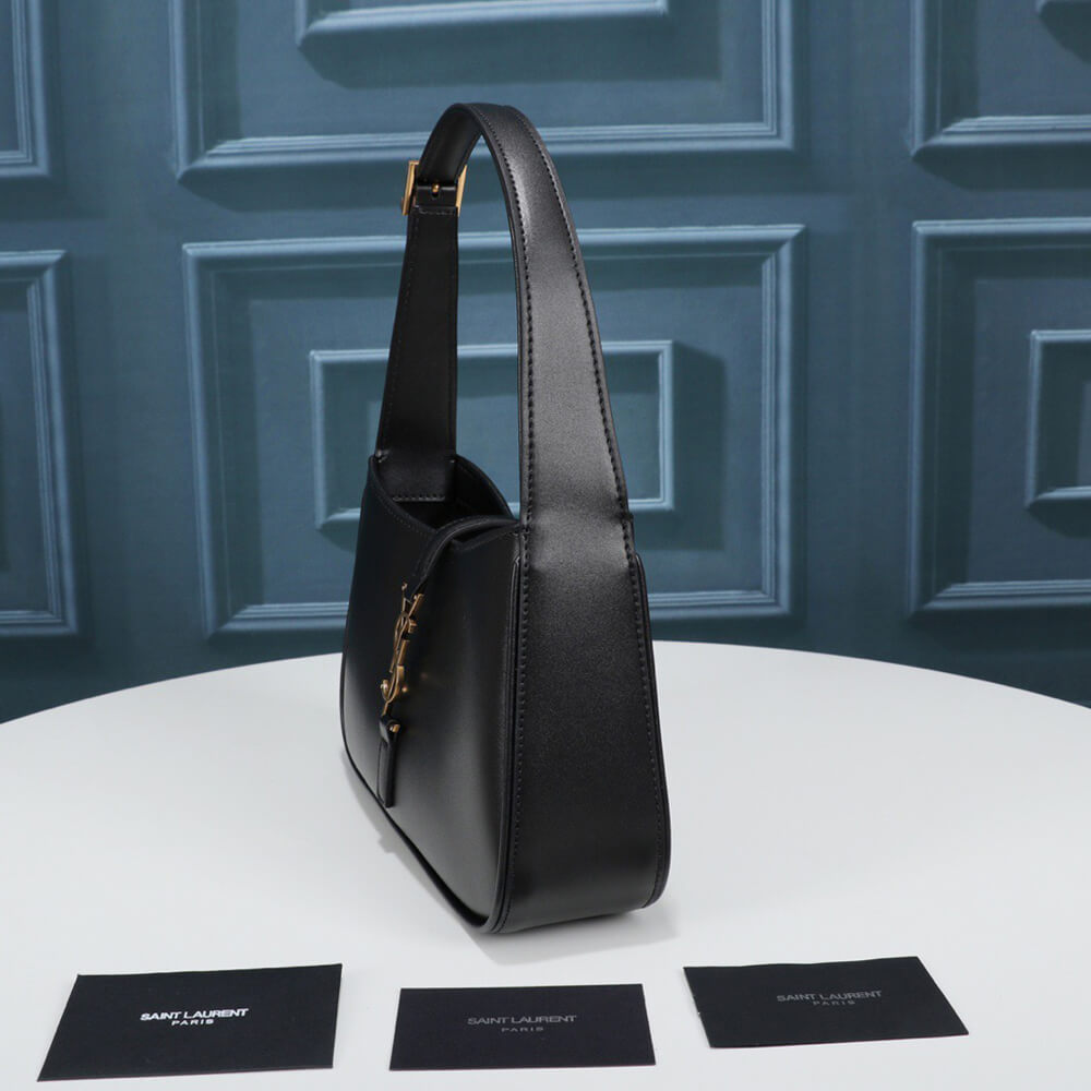 YSL LE 5 À 7 bag in smooth leather