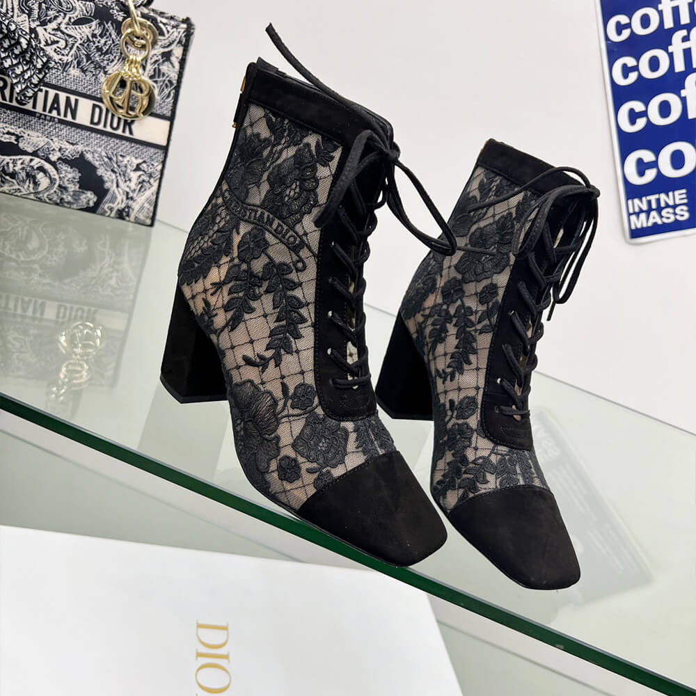 D*or naughtily-d heeled ankle boot