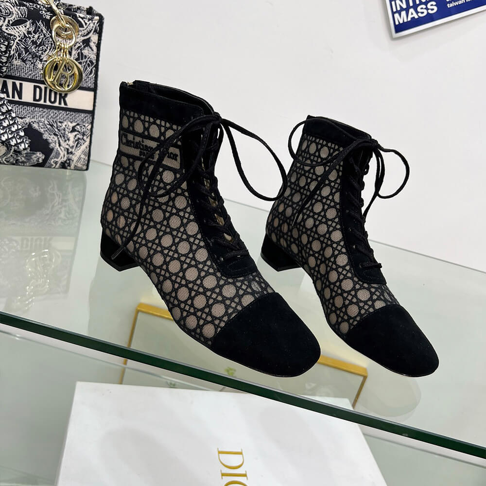 D*or naughtily-d heeled ankle boot