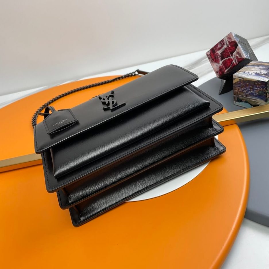 YSL sunset medium leather shoulder bag