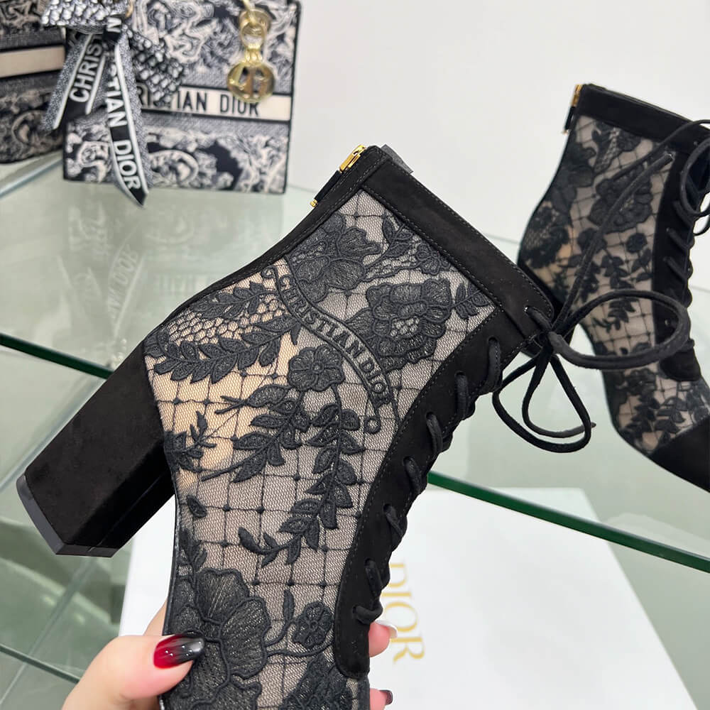 D*or naughtily-d heeled ankle boot