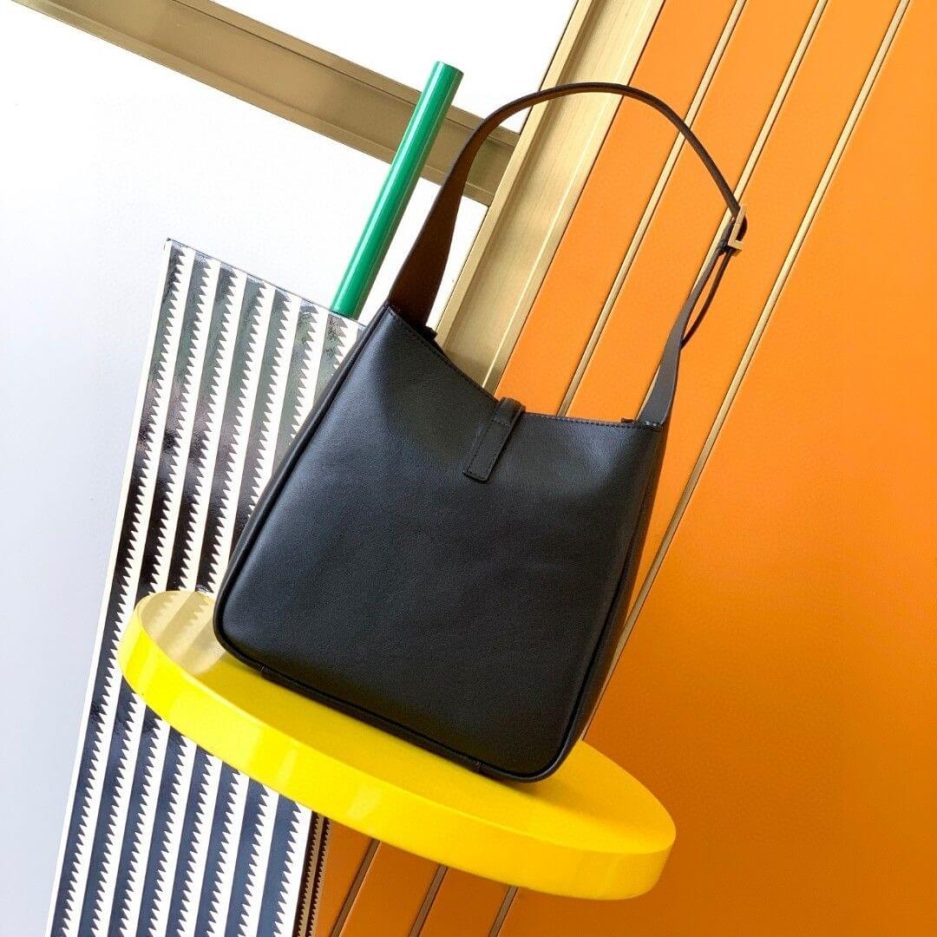 ysl le 5 À 7 S*pple small in grained leather