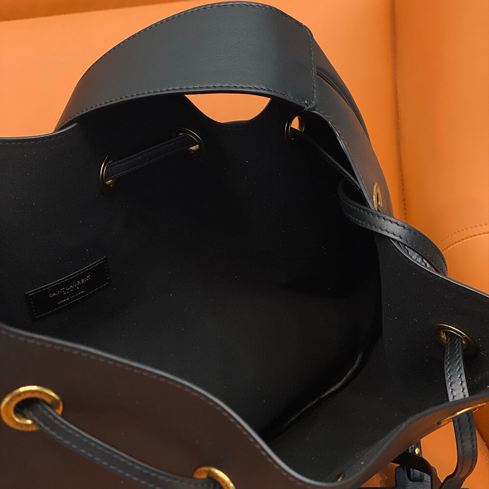 YSL PARIS VII large flat hobo bag in smooth leather(high-end grade)