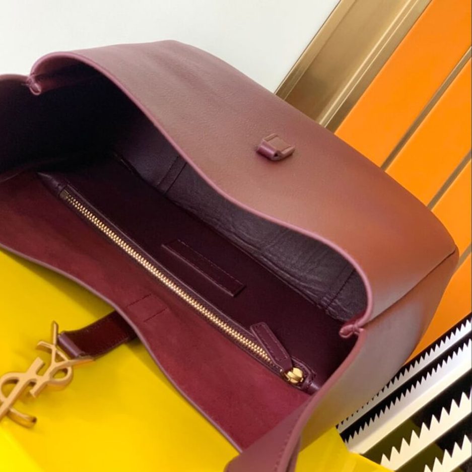 ysl le 5 À 7 S*pple small in grained leather