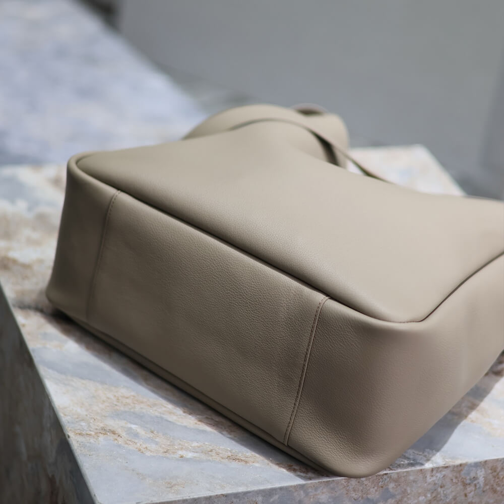 ysl le 5 À 7 S*pple large