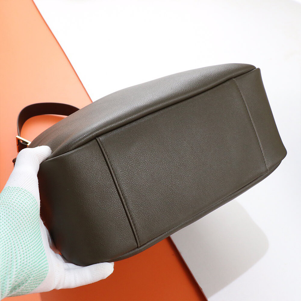 ysl le 5 À 7 S*pple large