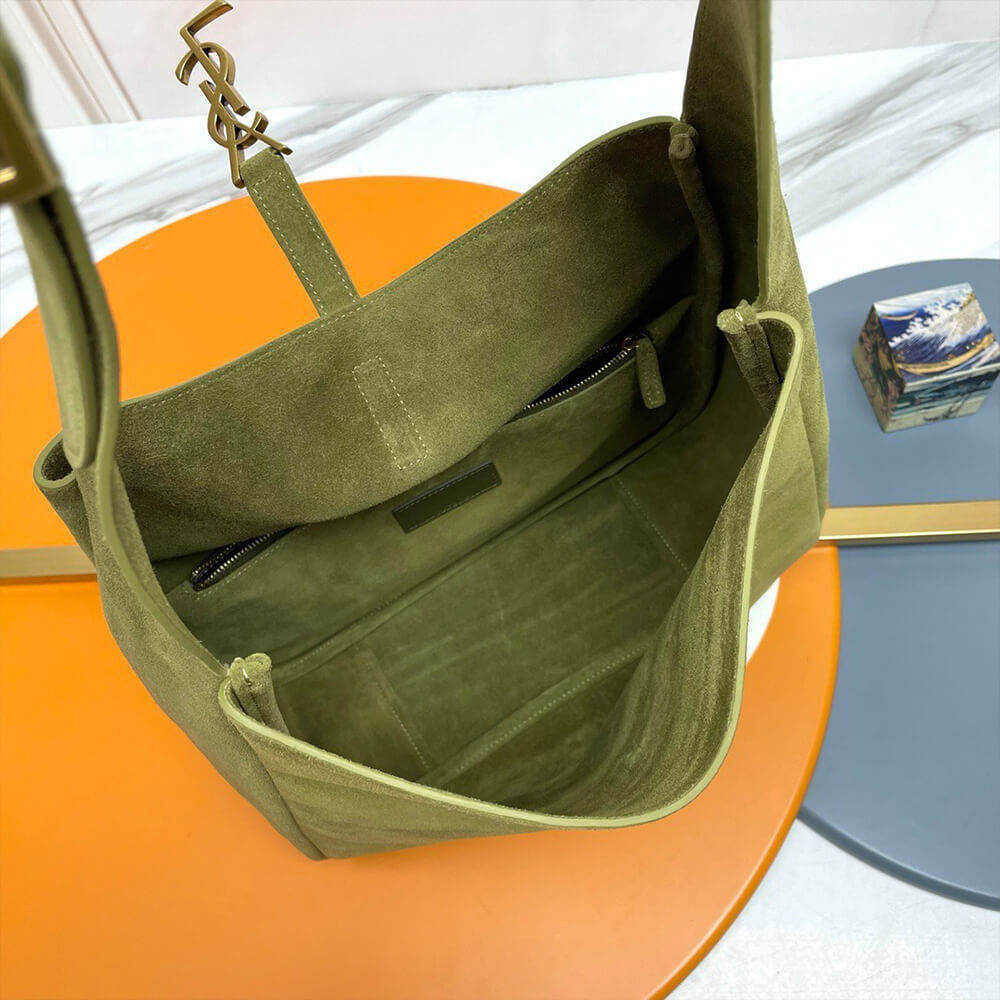 ysl le 5 À 7 S*pple suede large