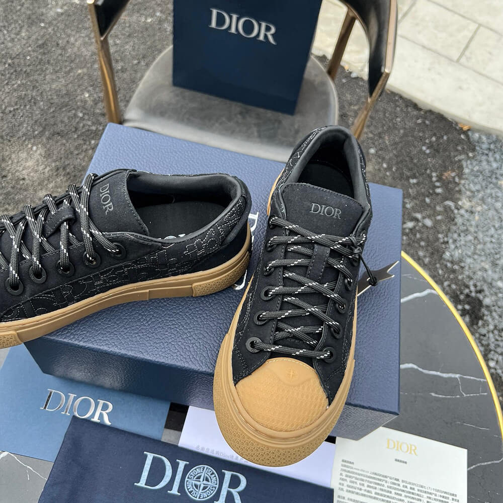 D*or b33 sneaker