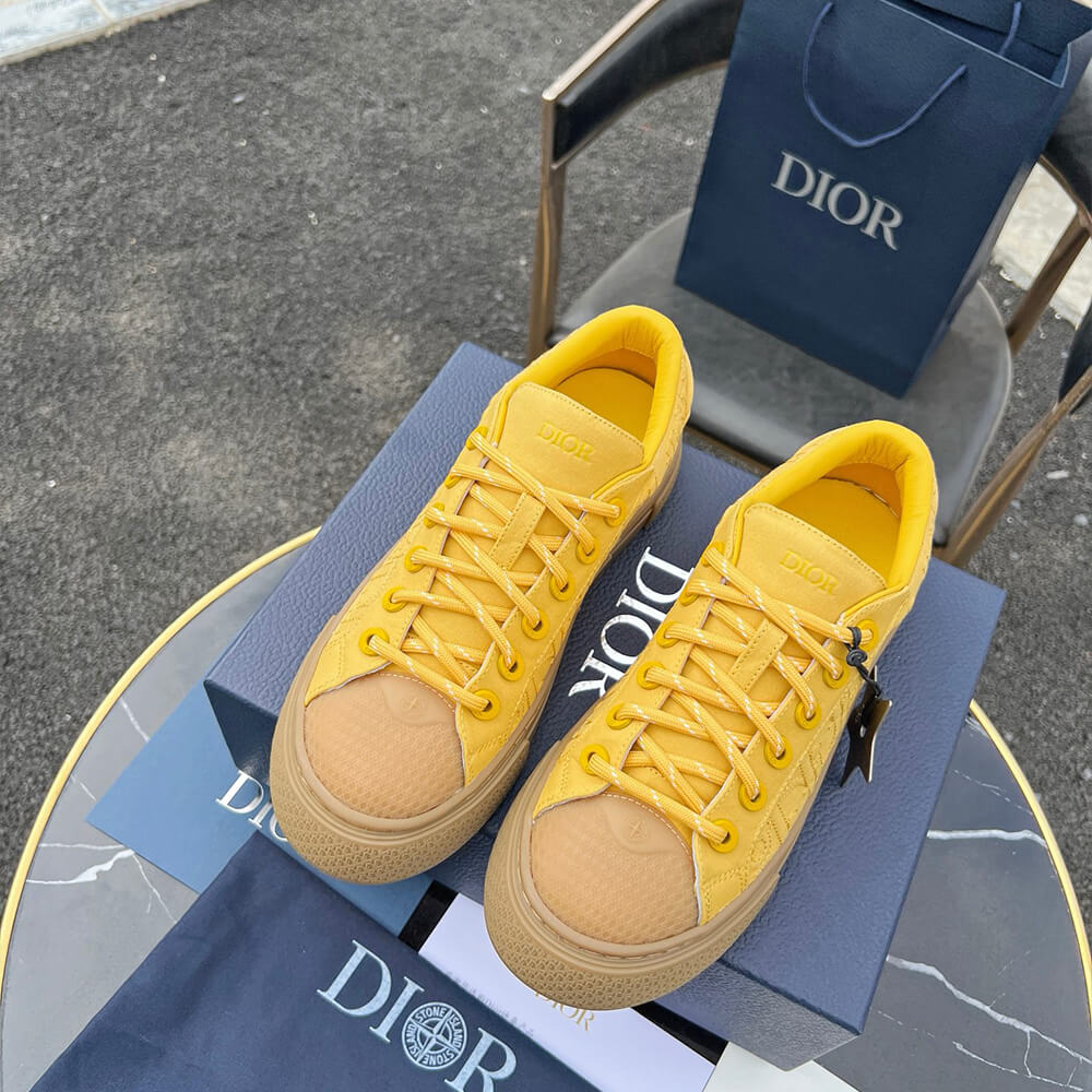 D*or b33 sneaker
