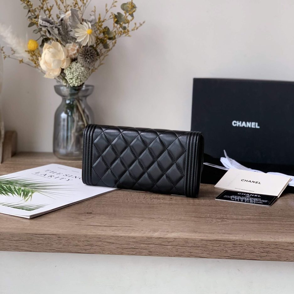 Ch*el classic long wallet