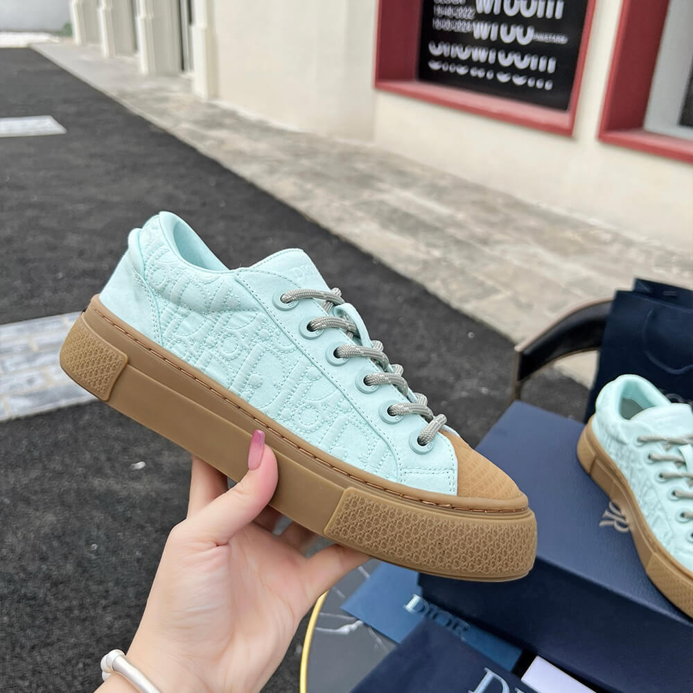 D*or b33 sneaker
