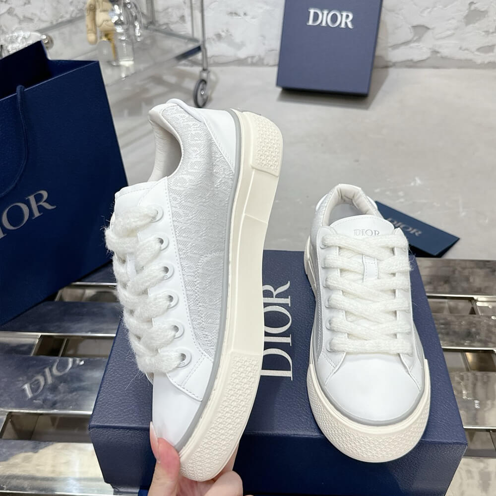 D*or b33 sneaker