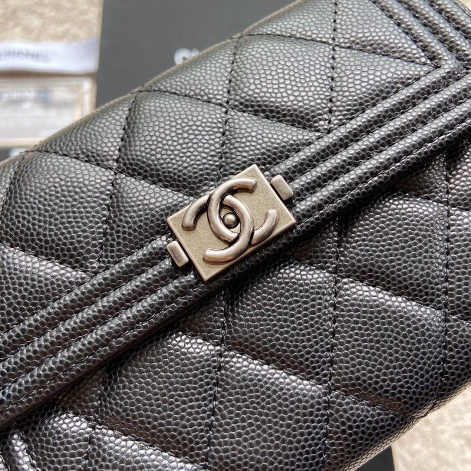 Ch*el boy long wallet